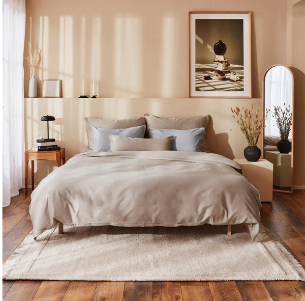 Bedding for All Seasons: Choosing the Right Materials for Year-Round Comfort