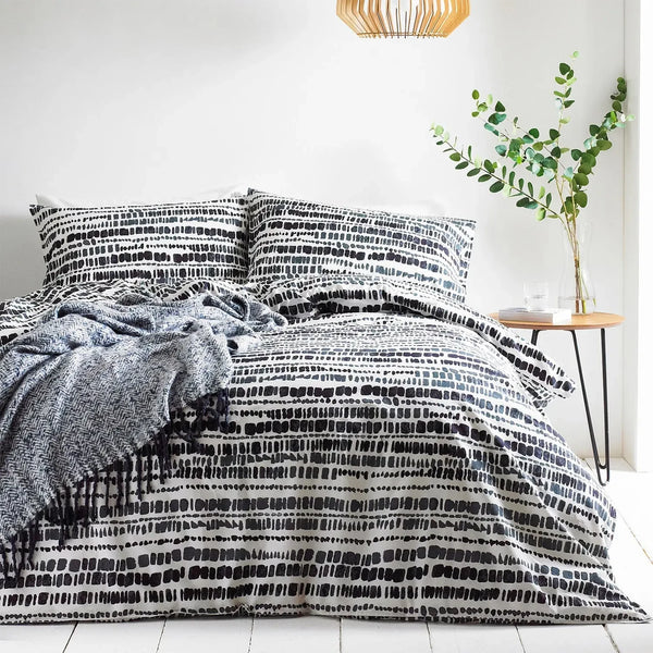 Unleash Your Creativity with Abstract Pattern Bedding Sets