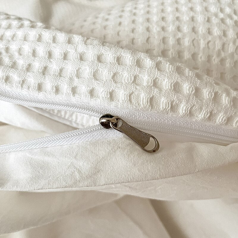 Eze Bedding Sets: White Waffle Weave Duvet Cover Set in Organic Cotton - 1000 Thread Count