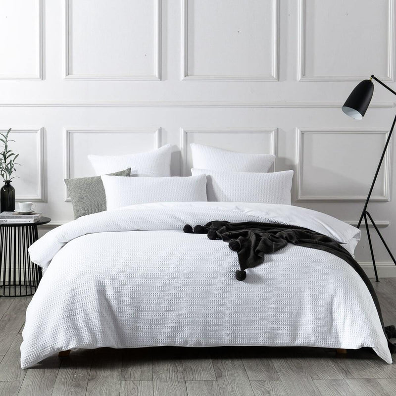 Eze Bedding Sets: White Waffle Weave Duvet Cover Set in Organic Cotton - 1000 Thread Count