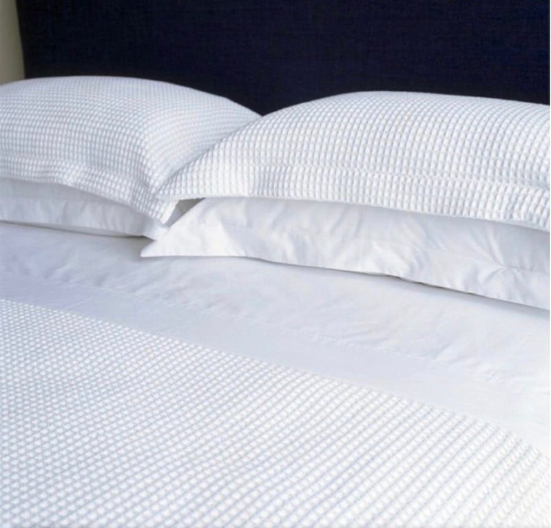 Eze Bedding Sets: White Waffle Weave Duvet Cover Set in Organic Cotton - 1000 Thread Count