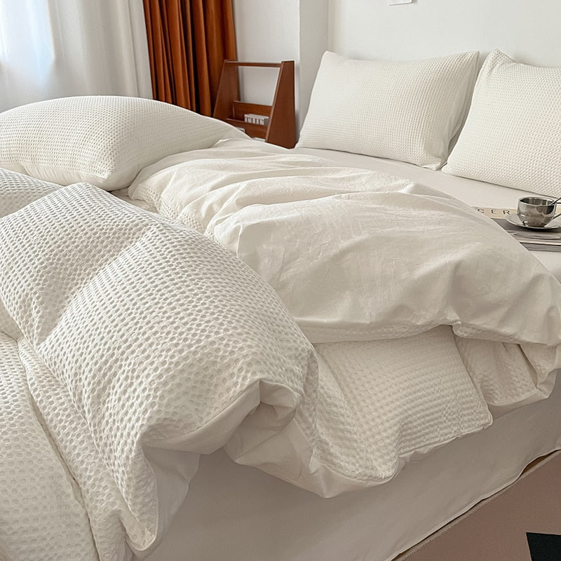 Eze Bedding Sets: White Waffle Weave Duvet Cover Set in Organic Cotton - 1000 Thread Count